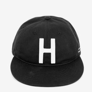 Herschel Supply Company Accessories - Herschel Creston "H" Fitted Baseball Cap | NWOT Herschel Supply Company Accessories - Herschel Creston "H" Fitted Baseball Cap | NWOT